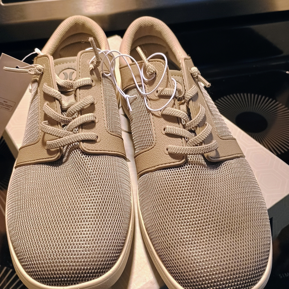 Hurley Men's Taupe and Cream Sneakers - Picture 6 of 7